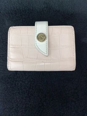 Michael Kors Light Pink Croc-Embossed Leather Strap Cardholder Wallet